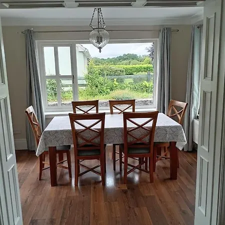 Semesterbostad Conveniently Located House To Enjoy Of Kerry *